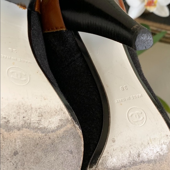 CHANEL pumps this are a must. Size 8. - Picture 12 of 12